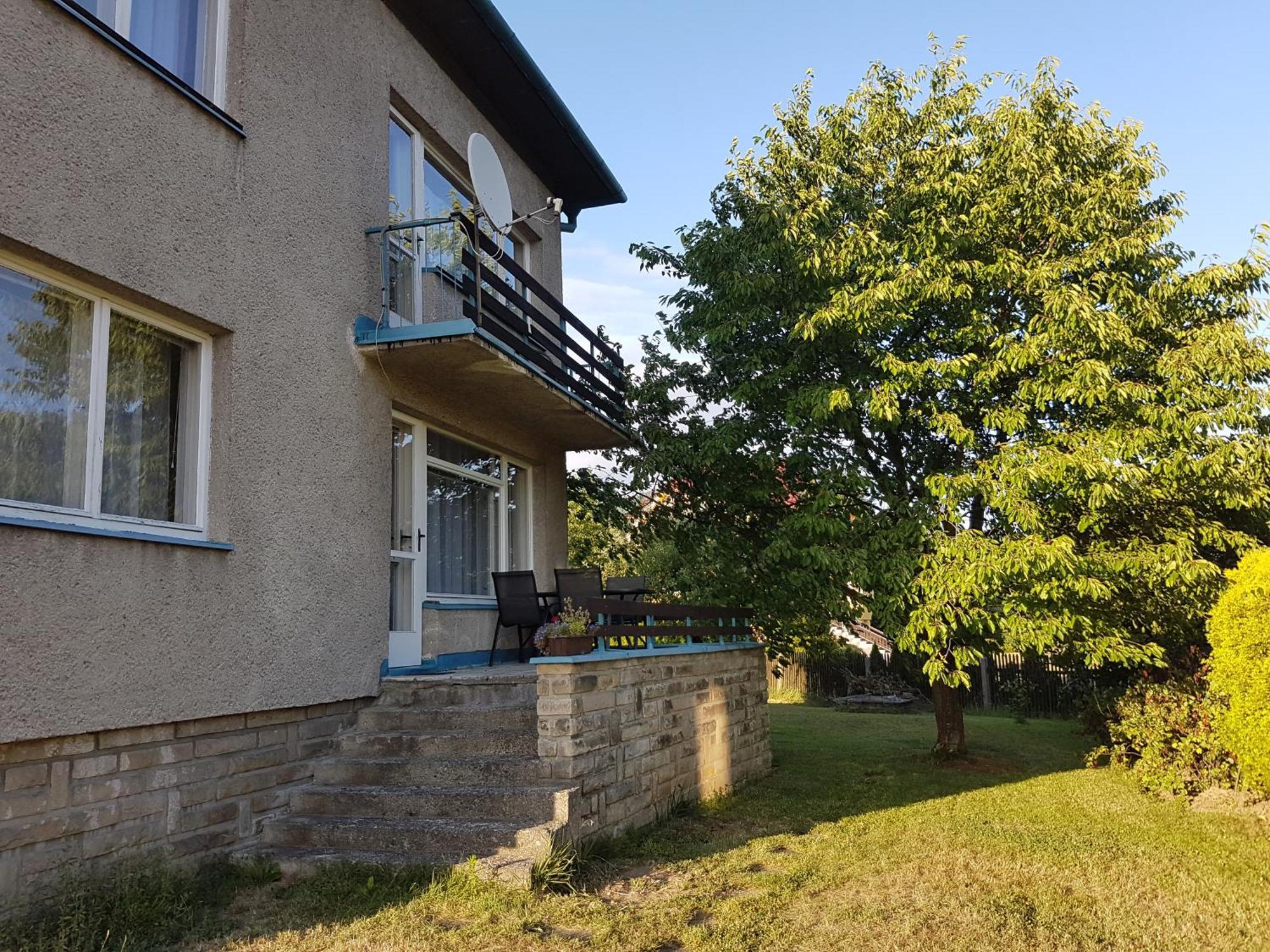 Apartmany U Skanzenu รอชนอฟ ป็อด ราดโฮชติเย็ม ภายนอก รูปภาพ