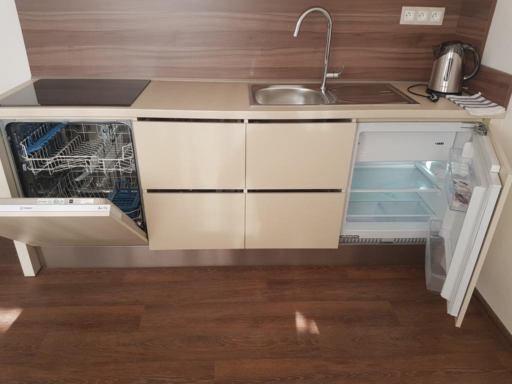 Apartmany U Skanzenu รอชนอฟ ป็อด ราดโฮชติเย็ม ภายนอก รูปภาพ