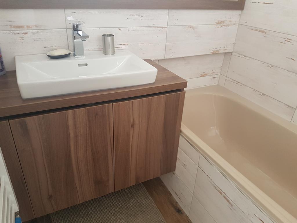 Apartmany U Skanzenu รอชนอฟ ป็อด ราดโฮชติเย็ม ภายนอก รูปภาพ